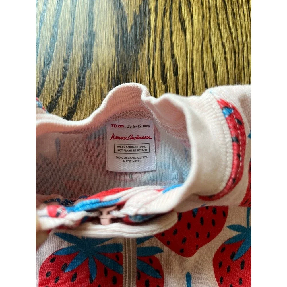 Hanna Andersson Organic Cotton Strawberry Zip Sleeper (6-12M)